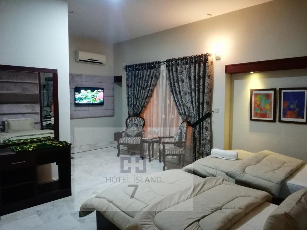 Hotel 7Island Καράτσι Εξωτερικό φωτογραφία