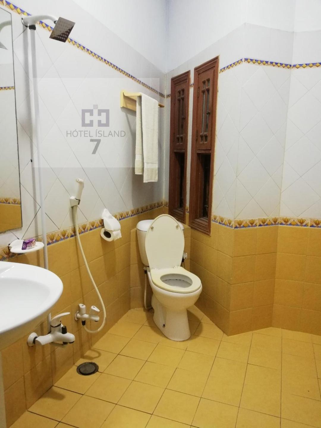 Hotel 7Island Καράτσι Εξωτερικό φωτογραφία